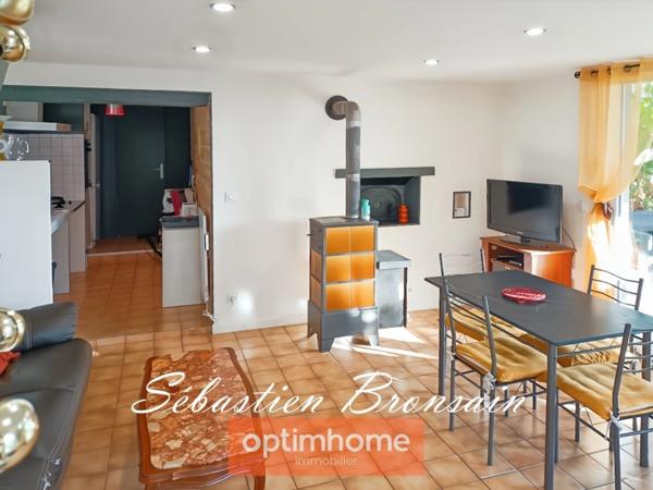 À vendre – Ensemble immobilier au cœur de la campagne jurassienne