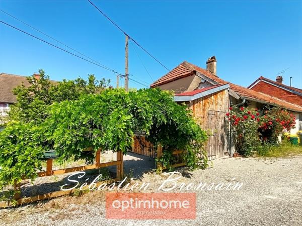 À vendre – Ensemble immobilier au cœur de la campagne jurassienne