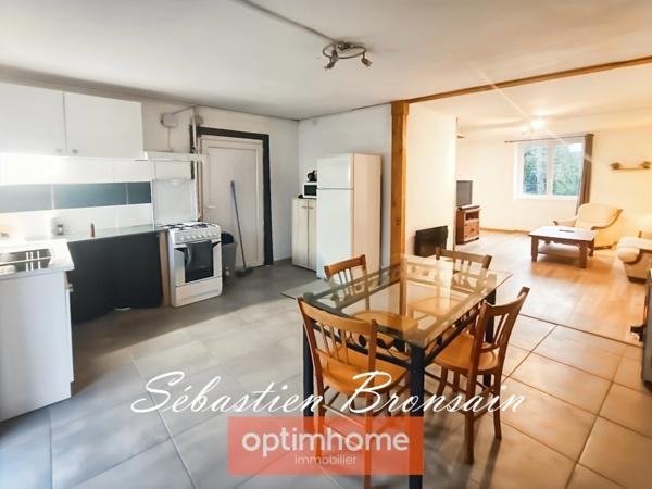 À vendre – Ensemble immobilier au cœur de la campagne jurassienne