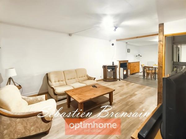 À vendre – Ensemble immobilier au cœur de la campagne jurassienne