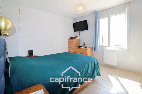 Dpt Var (83), à vendre SAINT CYR SUR MER maison P5 de 100 m² - Terrain de 554,00 m²