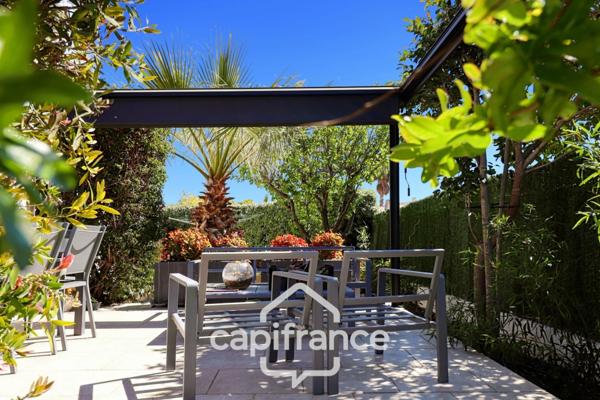 Dpt Var (83), à vendre SAINT CYR SUR MER maison P5 de 100 m² - Terrain de 554,00 m²