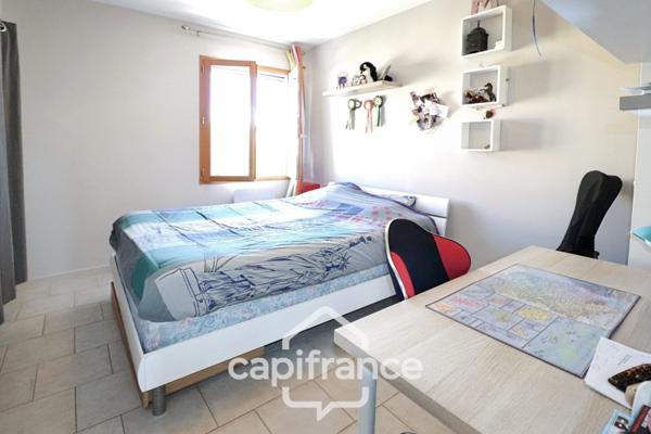 Dpt Var (83), à vendre SAINT CYR SUR MER maison P5 de 100 m² - Terrain de 554,00 m²