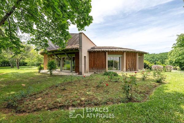 Maison d’architecte aux courbes audacieuses en plein coeur des vignes