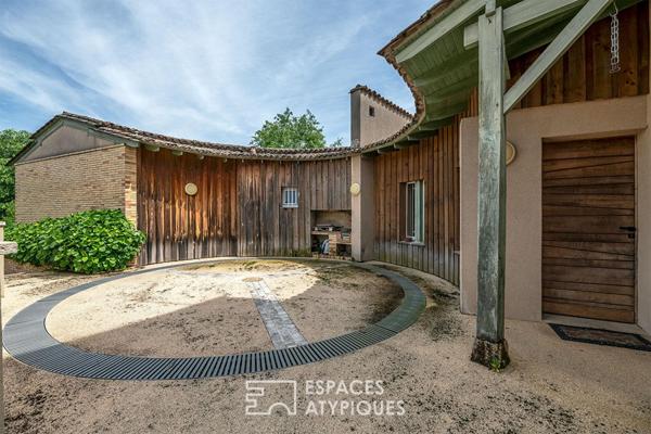 Maison d’architecte aux courbes audacieuses en plein coeur des vignes