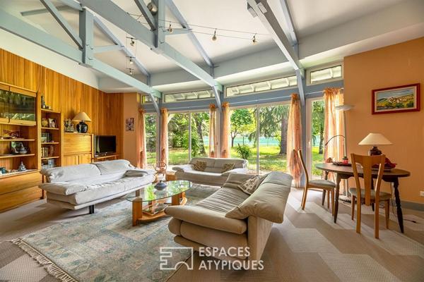 Maison d’architecte aux courbes audacieuses en plein coeur des vignes