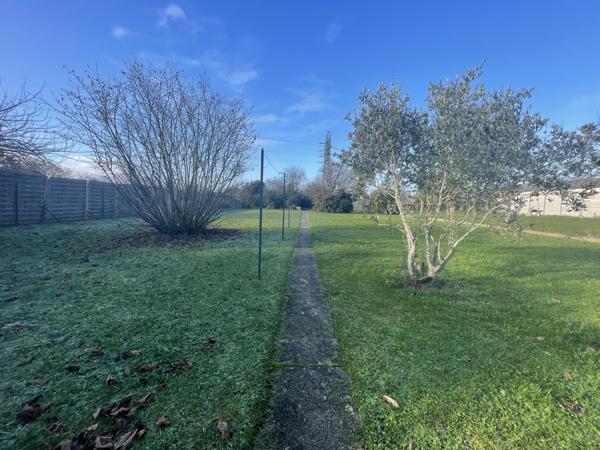 Maison Chaleureuse avec jardin - secteur Châtellerault