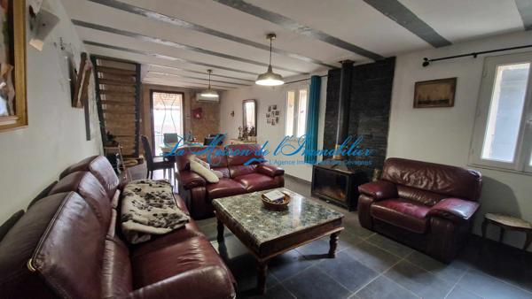 A 10 min de Saint Ambroix, mas de type F3/F4 sur 767 m² de terrain
