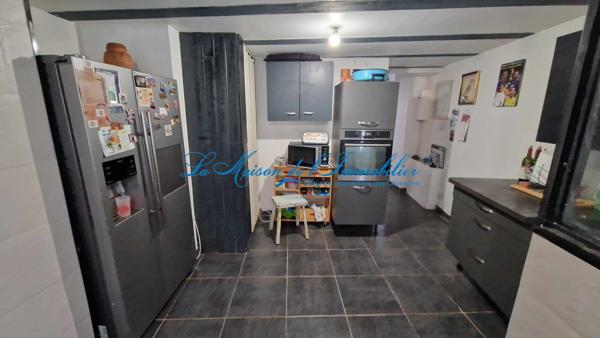 A 10 min de Saint Ambroix, mas de type F3/F4 sur 767 m² de terrain