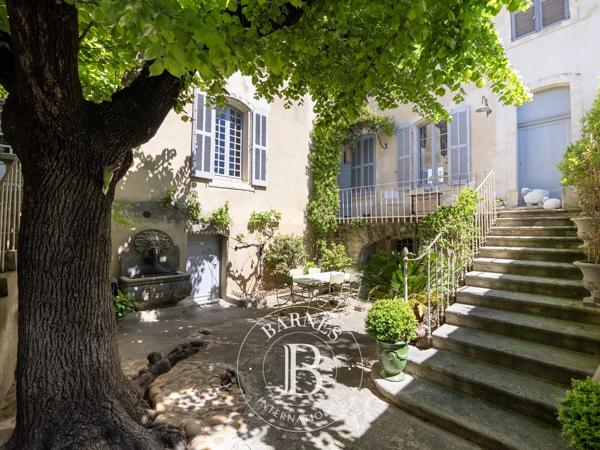 Châteauneuf-de-Gadagne, Maison 7 Chambres -  355 m² à vendre