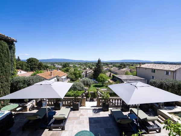 Châteauneuf-de-Gadagne, Maison 7 Chambres -  355 m² à vendre