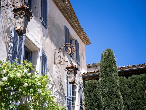 Châteauneuf-de-Gadagne, Maison 7 Chambres -  355 m² à vendre
