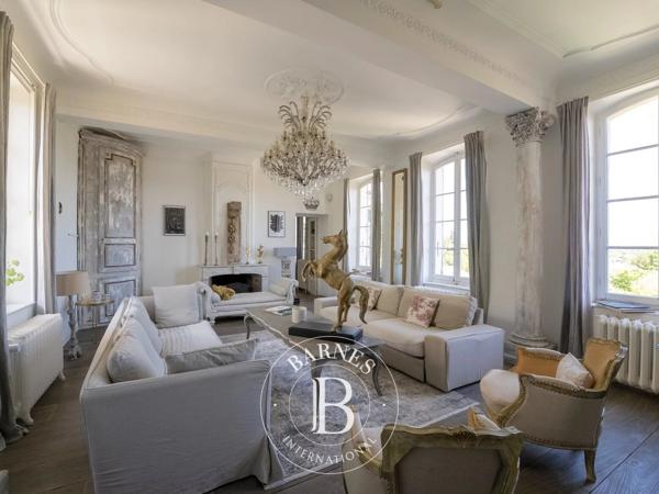 Châteauneuf-de-Gadagne, Maison 7 Chambres -  355 m² à vendre