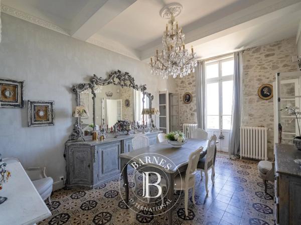 Châteauneuf-de-Gadagne, Maison 7 Chambres -  355 m² à vendre