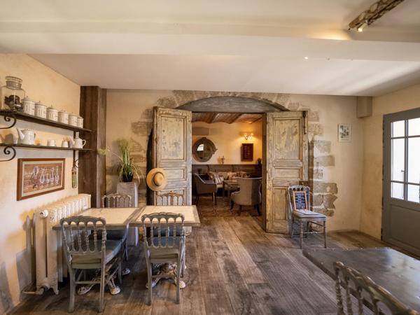 Châteauneuf-de-Gadagne, Maison 7 Chambres -  355 m² à vendre