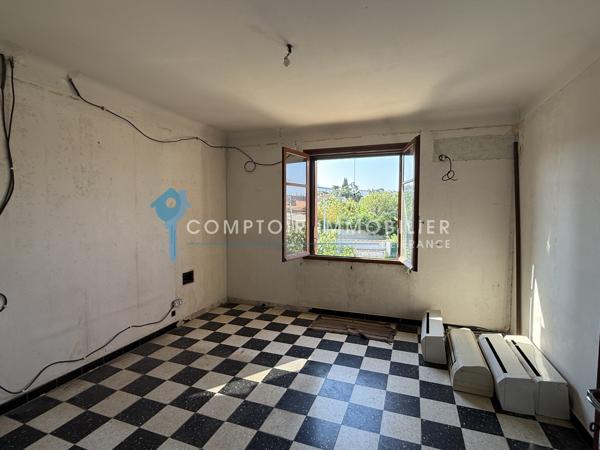Maison
                                                                                                                                                                                                                                                                                                                        6 pièce(s)                                                                                                                                                                                                          3 chambre(s)                                                                                                                                                                                                          134  m²