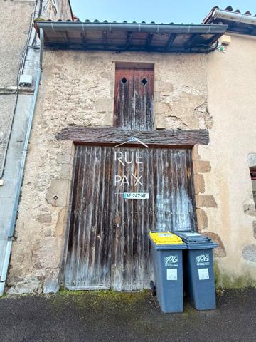 79200 PARTHENAY Parking / box Parthenay 52 m2