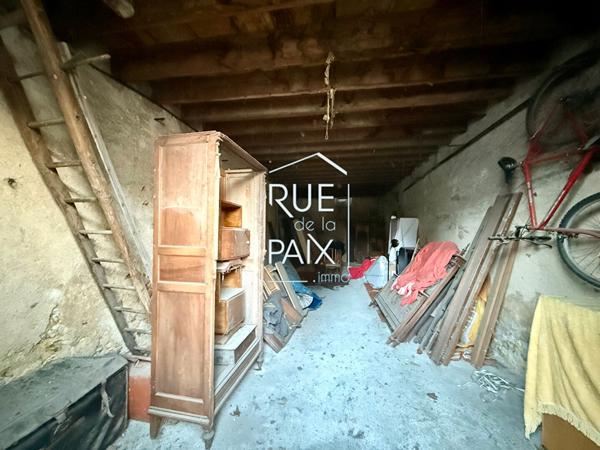 79200 PARTHENAY Parking / box Parthenay 52 m2