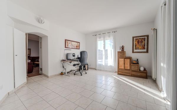 Maison à vendre    5 pièces •  Gallargues-le-Montueux