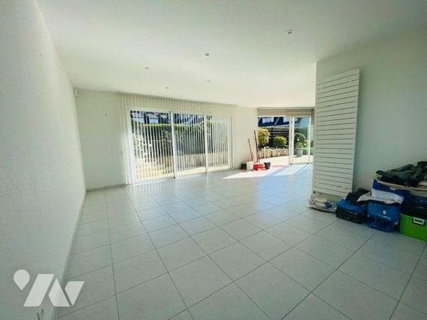 A VENDRE  à Perros-Guirec (22700) en Côtes-d'Armor (22), pavillon entièrement rénové en 2010, d...