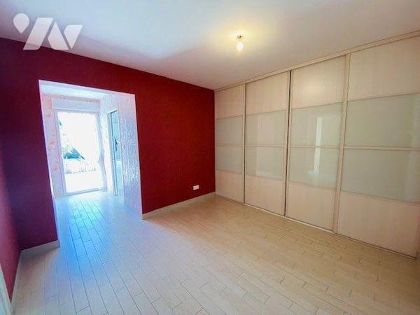 A VENDRE  à Perros-Guirec (22700) en Côtes-d'Armor (22), pavillon entièrement rénové en 2010, d...