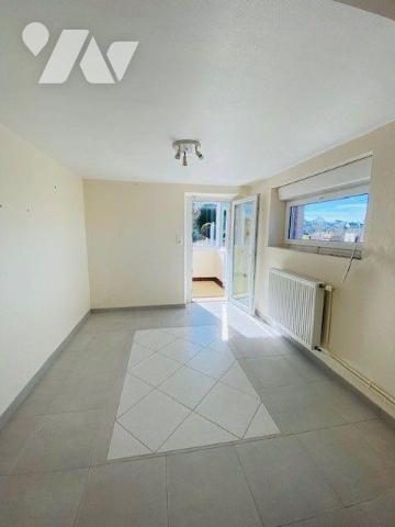 A VENDRE  à Perros-Guirec (22700) en Côtes-d'Armor (22), pavillon entièrement rénové en 2010, d...