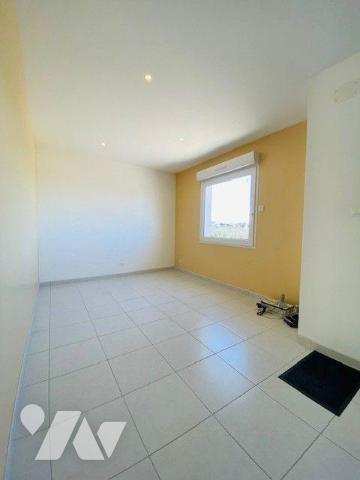 A VENDRE  à Perros-Guirec (22700) en Côtes-d'Armor (22), pavillon entièrement rénové en 2010, d...