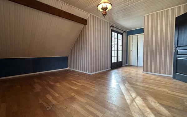 Maison à vendre    7 pièces • 199 m2 Savigny-le-Temple