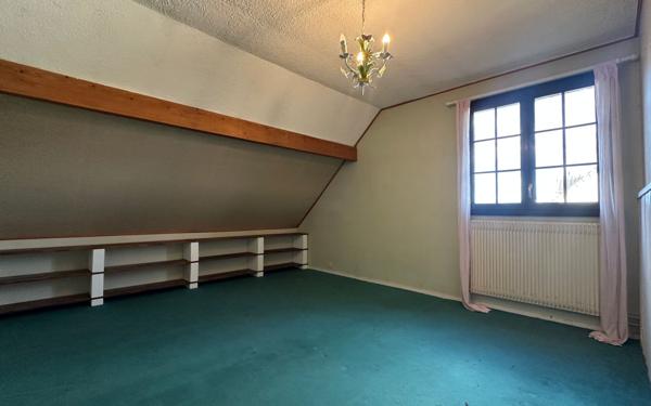 Maison à vendre    7 pièces • 199 m2 Savigny-le-Temple