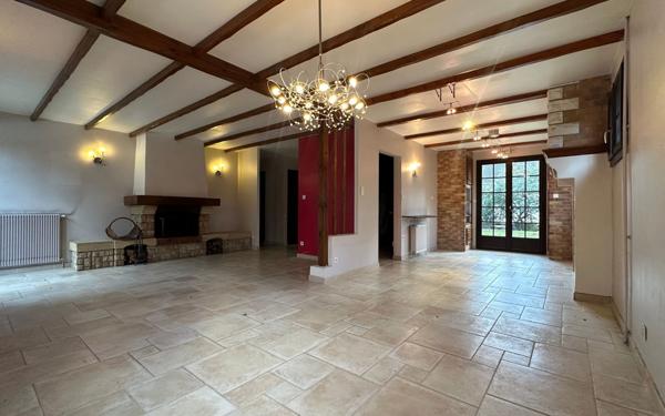 Maison à vendre    7 pièces • 199 m2 Savigny-le-Temple