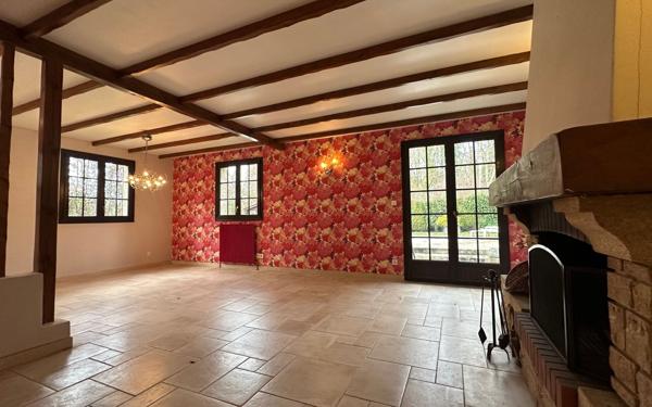 Maison à vendre    7 pièces • 199 m2 Savigny-le-Temple