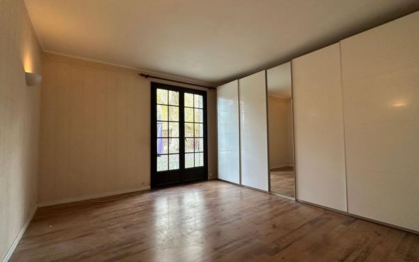 Maison à vendre    7 pièces • 199 m2 Savigny-le-Temple