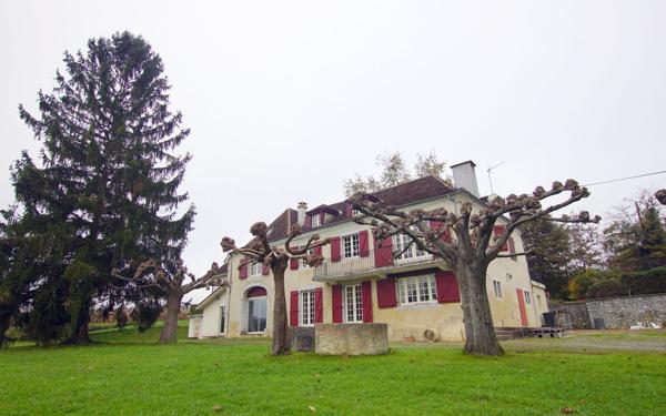 Maison à vendre    7 pièces •  Orthez