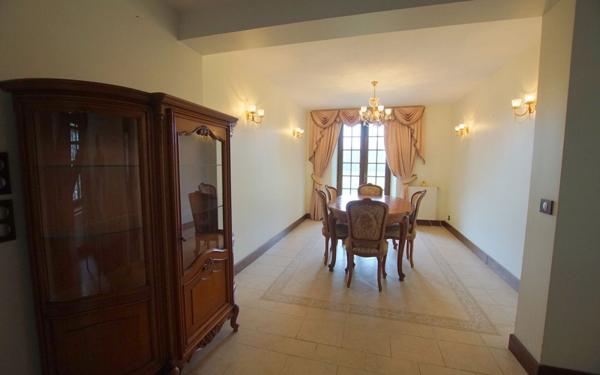 Maison à vendre    7 pièces •  Orthez