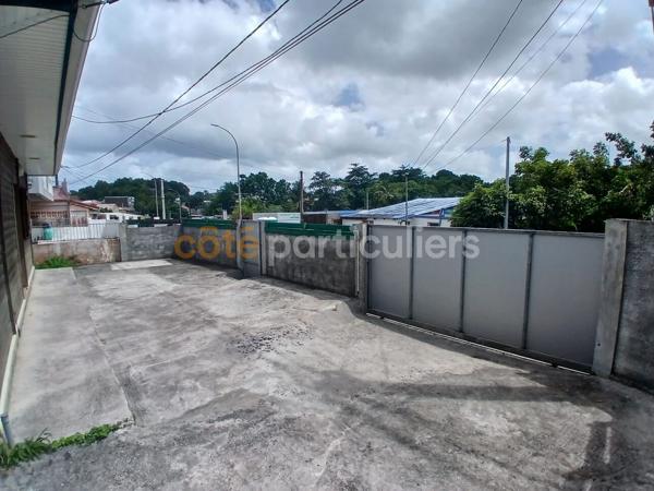 Vente
                Maison59,1 m² - 4 Pièces -
                    LES ABYMES (97139)