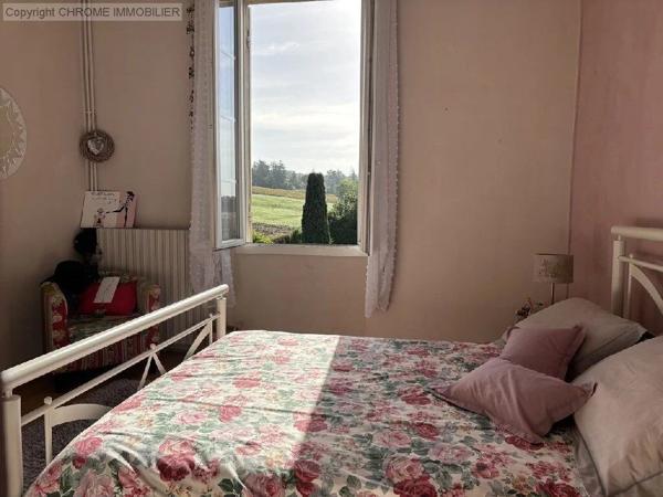 Vente                                                      Maison
                        
                     8 pièces                      230 m2                     à Marmande
