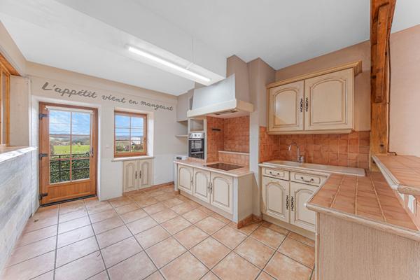 Maison 166 m² + appartement indépendant sur 4000 m² ? fort potentiel