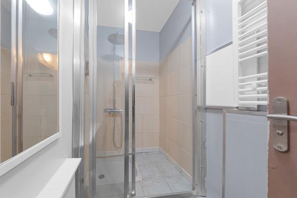 Maison 166 m² + appartement indépendant sur 4000 m² ? fort potentiel