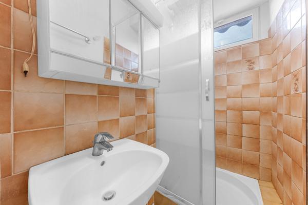 Maison 166 m² + appartement indépendant sur 4000 m² ? fort potentiel