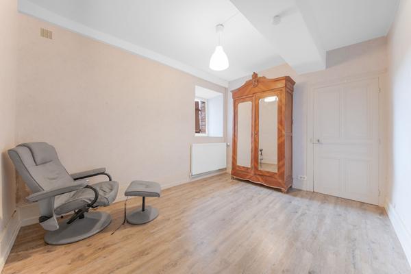 Maison 166 m² + appartement indépendant sur 4000 m² ? fort potentiel