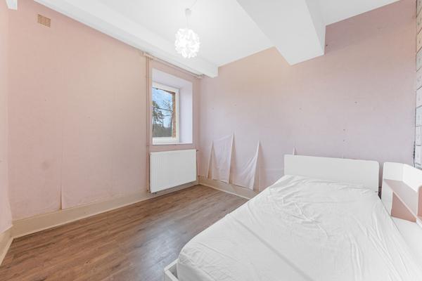 Maison 166 m² + appartement indépendant sur 4000 m² ? fort potentiel