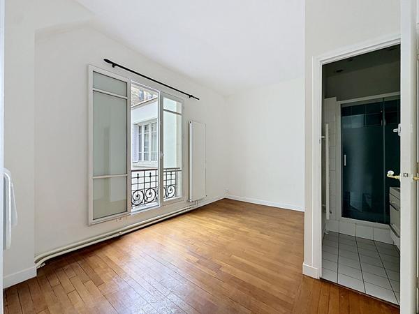 3 pièces traversant avec box - Iéna - PARIS