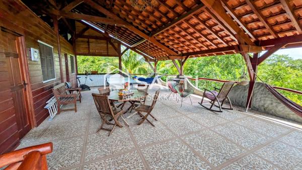 Villa d'architecte avec vue sur mer