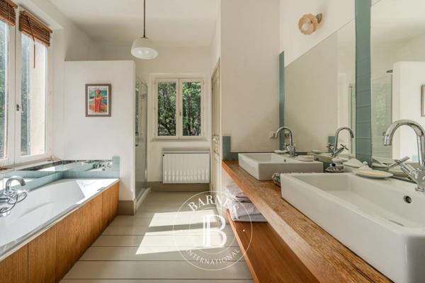 Aix-en-Provence, Maison 5 Chambres -  300 m² à vendre
