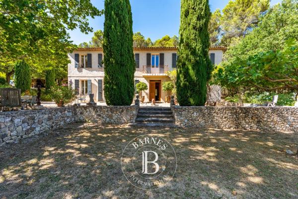 Aix-en-Provence, Maison 5 Chambres -  300 m² à vendre