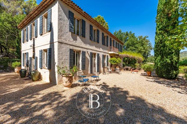 Aix-en-Provence, Maison 5 Chambres -  300 m² à vendre