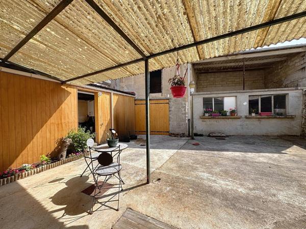 CHARLY SUR MARNE : Commerces, écoles et collège à pied