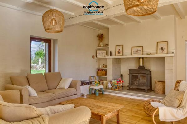 Propriete à vendre 9 pièces MONTAYRAL (47) 190m2 habitables sur terrain de 6689m2 avec piscine