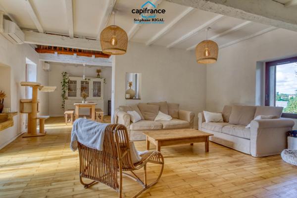 Propriete à vendre 9 pièces MONTAYRAL (47) 190m2 habitables sur terrain de 6689m2 avec piscine