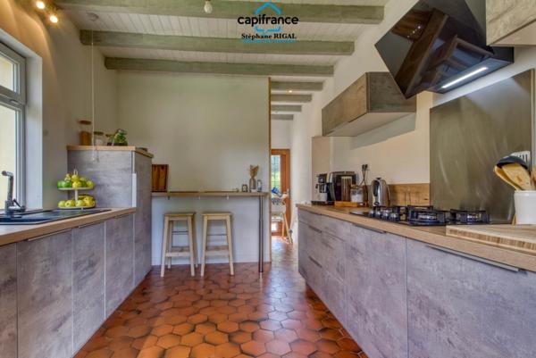 Propriete à vendre 9 pièces MONTAYRAL (47) 190m2 habitables sur terrain de 6689m2 avec piscine